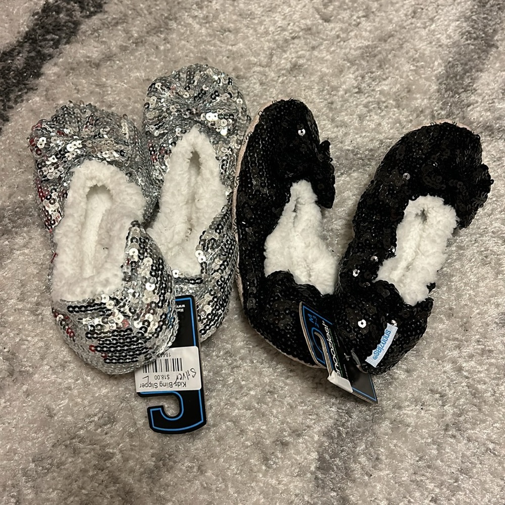 💚2 for $15 💚 Snoozies Slippers